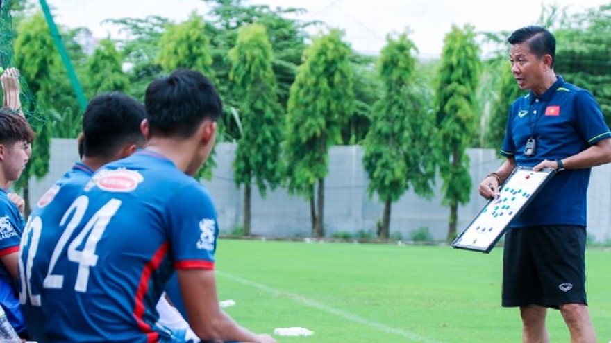 Vietnam Olympic football team gear up for ASIAD 19